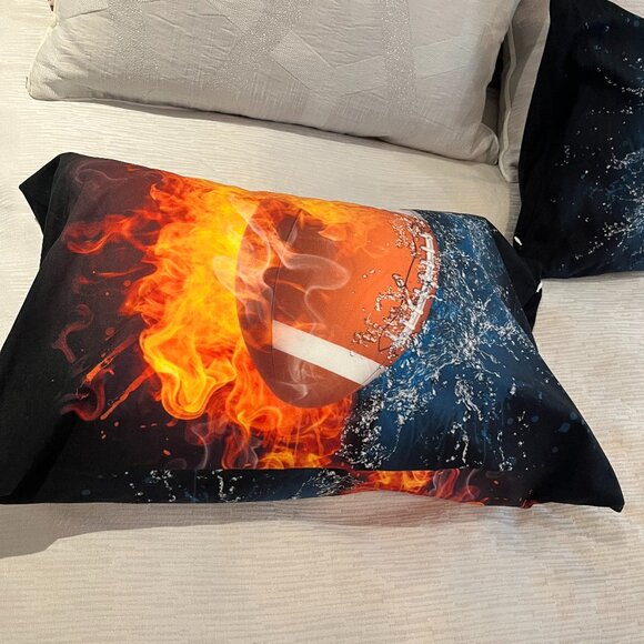 FOOTBALL Fan 2 Bedroom Pillow Covers Standard Size Zipper Closure Unused - Picture 3 of 4
